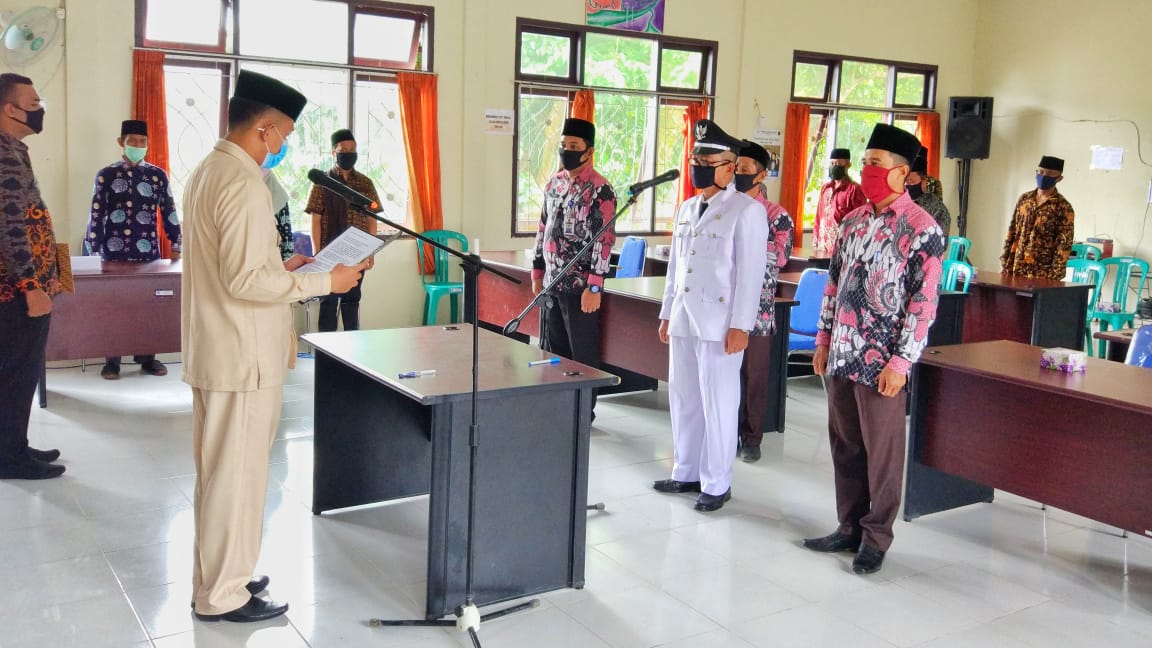 Camat Bramitam Lantik Pj Kades Bramitam Kanan Pengganti Saiful Rohman