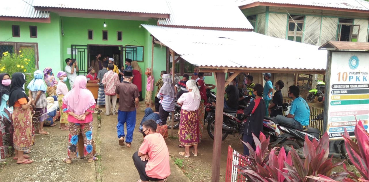 Desa Paradun Bagikan BLT DD Rp.600 Ribu Perbulan untuk 66 KK Miskin