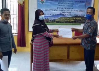 Pemdes Teluk Kulbi Salurkan BLT- DD Tahap 7 dan 8 Untuk 59 KK