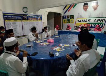 Ditemani Tim Pemenangan, Hamas-Apri Panjatkan Doa Sebelum ke Lokasi Debat
