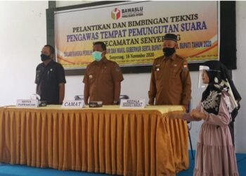 Pastikan Pilkada Tanjabbar Sesuai Aturan, 760 Pengawas TPS Dilantik