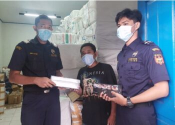 Puluhan Kardus Rokok Ilegal dari Jawa Diamankan