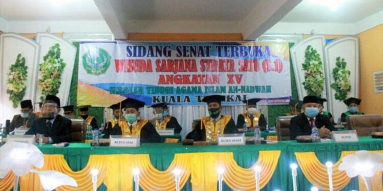 STAI An Nadwah Gelar Wisuda 305 Mahasiswa