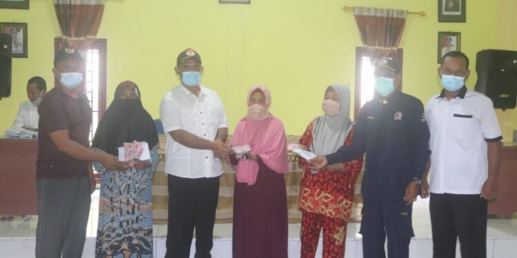 Pemdes Sungai Rambai Salurkan BLT DD Tahap Akhir Kepada 124 KPM