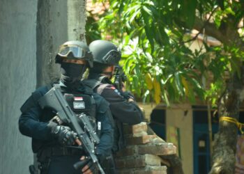 Densus 88 Antiteror Tangkap Dua Terduga Anggota Jaringan Teroris di Kota Jambi