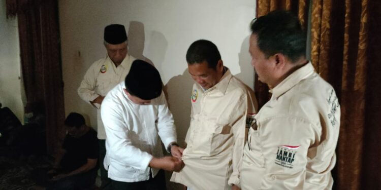 Pendukung CE Alihkan Dukungan ke Al Haris-Sani