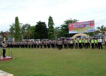 Kapolres Bungo Pimpin Apel Gelar Pasukan Dalam Rangka Pengamanan Natal dan Tahun Baru