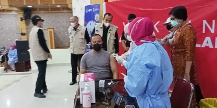 10 Tokoh Awali Vaksinasi Covid-19 Perdana di Tanjabbar