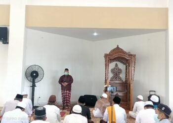 Bupati Safrial Gelar Jum’at Perdana di Mesjid Syaikh Utsman Tungkal