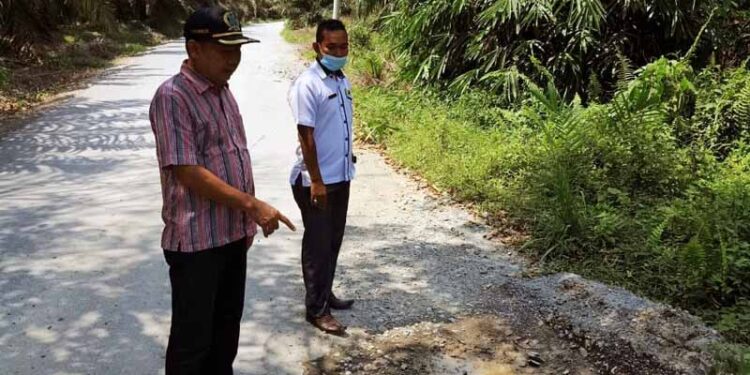 Akibat Aktivitas Perusahaan, Jalan Lintas Antar Desa di Lubuk Lawas Hancur, Komisi III DPRD Berang