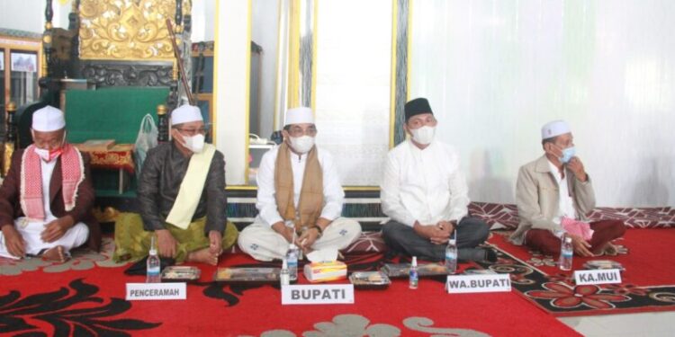 Hadiri Peringatan Isra Mi’raj, Bupati : Pemkab Akan Luncurkan 600 ATM untuk Guru Ngaji dan Imam Masjid