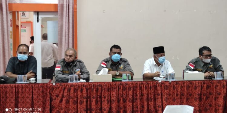 Datangi KPU Provinsi, Massa Tuntut DKPP Pecat Sanusi