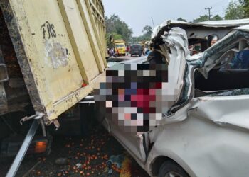 Kecelakaan Maut Di Pelepat, Dua Orang Penumpang Travel Meninggal Dunia Di TKP