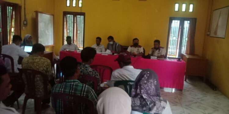 Pendamping Desa Kecamatan Pengabuan Gelar Sosialisasi Pendataan SDGs di Desa Parit Sidang