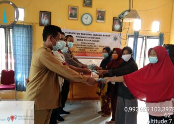 Pemdes Teluk Kulbi Salurkan BLT Dana Desa Tahap 1 kepada 69 KPM