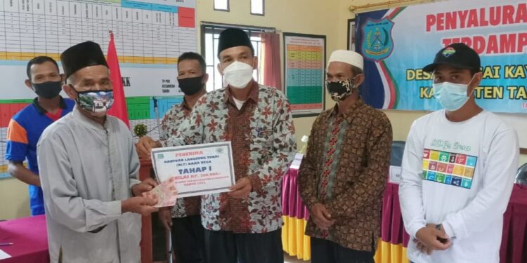 Pemdes Sungai Kayu Aro Bagikan BLT Kepada 92 KPM