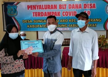 92 KPM di Desa Sungai Kayu Aro Kembali Mendapat BLT Dana Desa Tahap II Rp.300 Ribu