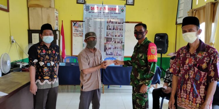 Pemdes Sungai Kepayang Bagikan BLT Dana Desa Rp.300 ribu Ke 39 KPM