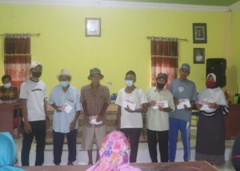 Pemdes Sungai Rambai Salurkan BLT Dana Desa Tahap Dua ke 103 KPM