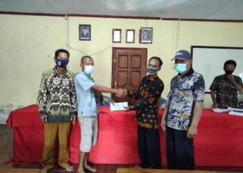 Pemdes Margo Rukun Serahkan BLT Dana Desa  Tahap II Bulan Februari kepada 61 KPM