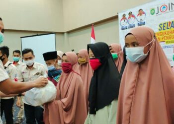 Usai Pelantikan, JOIN Bungo Beri Paket Sembako dan Santuni Anak Yatim