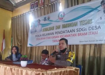 40 Orang Tim Pokja Relawan Desa Bram Itam Kanan Mulai Mutakhirkan Data IDM Berbasis SDGs