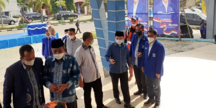Al Haris-Sani Tiba Berbarengan di Rumah PAN Sambut Kedatangan Zulhas