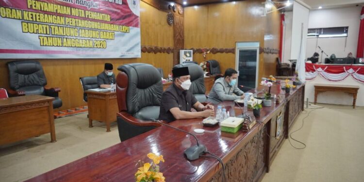 DPRD Tanjabar Gelar Rapat Paripurna Penyampaian Nota Pengantar LKPJ Bupati dan Rapat Khusus Penangan Covid-19
