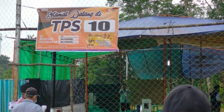 Anggota DPRD Batanghari Ini Turun Langsung Jadi Saksi di TPS 10 Bajubang