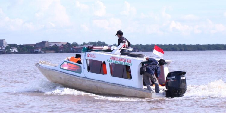 Bupati Tanjabbar Resmikan Pengoperasian Ambulance Air