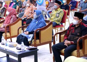 Hadiri Pelaksanaan Vaksinasi Massal, Ketua DPRD : Semua Elemen Ikut Menyukseskan