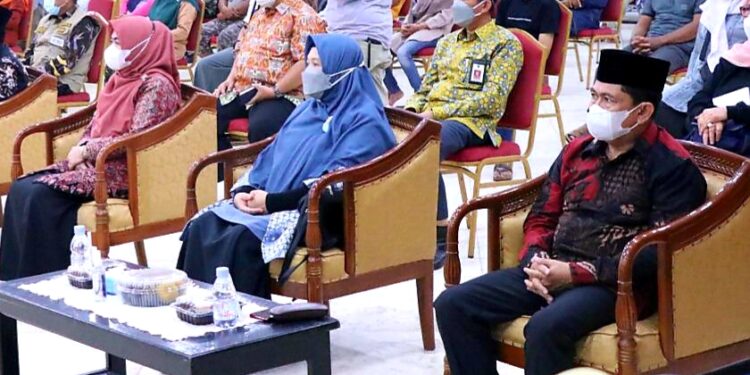 Hadiri Pelaksanaan Vaksinasi Massal, Ketua DPRD : Semua Elemen Ikut Menyukseskan