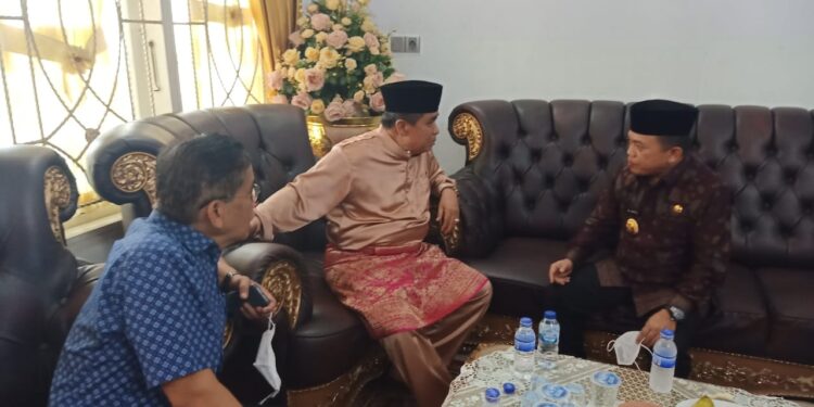 Usai Dilantik, Gubernur Jambi Al Haris Langsung Sowani Hasan Basri Agus, Ini Pesan Hasan Basri Agus