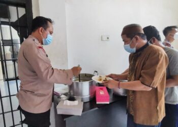 Polres Tanjabbar Gelar Doa dan Santap Siang Bersama Warga Binaan