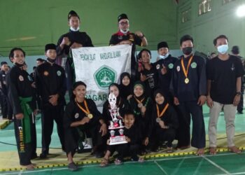 Pagar Nusa Kabupaten Tanjabbar Raih Juara Umum Kejurcab Pencak Silat 2021