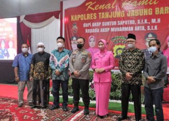 Wabup Hairan, SH Hadiri Lepas Sambut Kapolres Tanjab Barat