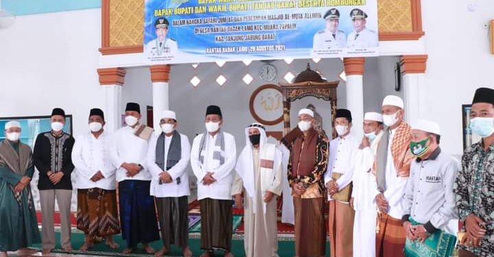 Safari Jum’at ke Muara Papalik, Wagub, Bupati dan Wabup Resmikan Masjid Al-Muta’allimin Rantau Badak