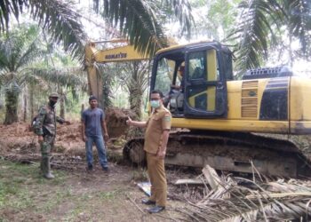 Lurah Sungai Bengkal Dukung Penuh Pra TMMD dan Tinjau Pembukaan Jalan