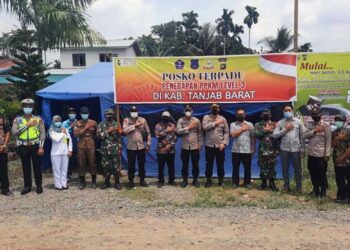 Kapolres Tanjabbar Tinjau Posko Terpadu PPKM Level 3 di Desa Muntialo