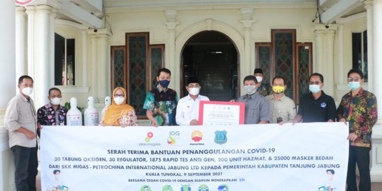 Terima Bantuan Penanggulangan Covid dari SKK Migas – PetroChina, Bupati Ucapkan Terima Kasih 