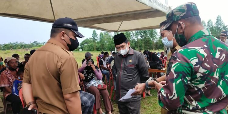 Hadiri Giat Serbuan Vaksin Oleh TNI, Ketua DPRD Tanjabbar Ucapkan Apresiasi dan Rasa Terima Kasih
