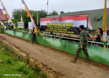 Jelang Pembukaan TMMD ke-112, Satgas Pasang Umbul-umbul
