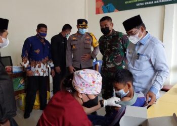 Tinjau Serbuan Vaksinasi TNI Kodim 0419/Tanjab, Kapolres : Kolaborasi Semua Pihak Mempercepat Capaian Vaksinasi