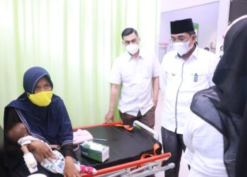 Kunjungi Zivana Aulia Penderita Gizi Buruk, Bupati : Kita Akan Pantau Terus Perkembangannya