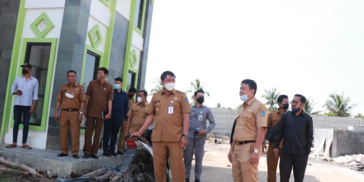 Tinjau Persiapan MTQ di Masjid Syekh Utsman, Wabup : Hanya Tinggal Taman Yang Belum Selesai 