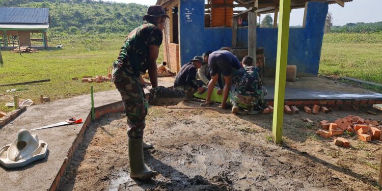 Satgas Lanjut Rehab Tempat Wudhu dan MCK Masjid Al Muhajirin