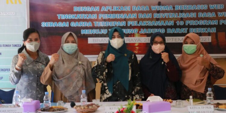 Buka Pelatihan Dasawisma di Kecamatan Bram Itam, Ketua TP-PKK : Dasawisma Merupaka Ujung Tomba Meredam Stanting, Gizi Buruk dan KDRT