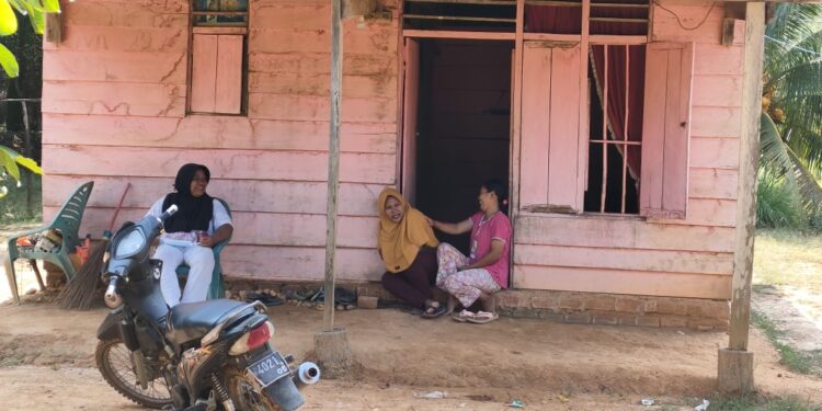 Masjid Direhab Satgas, Emak-emak Bilang TNI Peduli Rakyat
