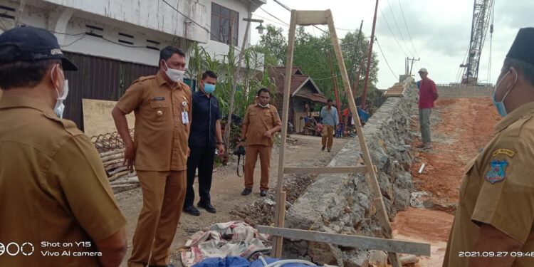 Wabup Hairan Stop Proyek Jembatan Parit Gompong, Ada Apa?
