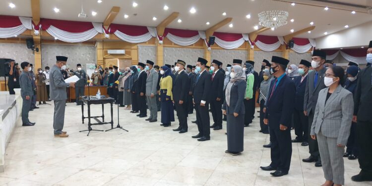 Bupati Tanjabbar Kembali Lantik 77 Pejabat Eselon 3 dan 4, Berikut Nama-namanya